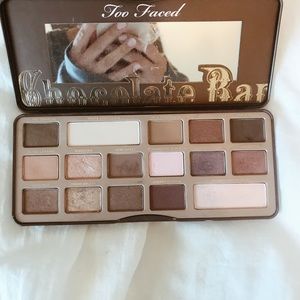 TOO FACED CHOCOLATE BAR